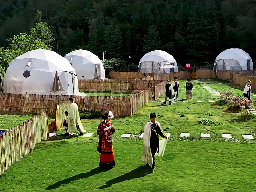 星野上 • 帐篷建筑案例 | 四川乐山温泉山庄一森一拾营地