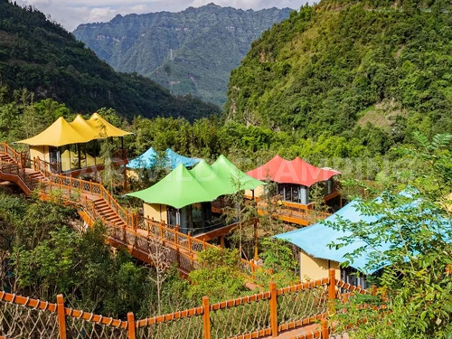 星野上 • 帐篷建筑案例 | 四川龙神沟黄金坝露营地