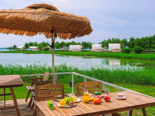 星野上 • 帐篷建筑案例 | 天津东丽在湖边度假营地